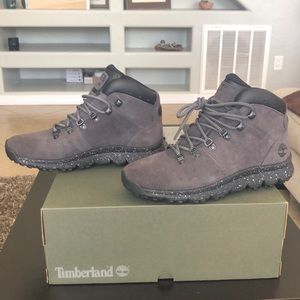 New in Box Timberlands (Fits like a 9)